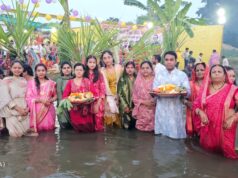 छठ महापर्व में घाटों में उमड़ा जनसैलाब…सूर्य को अर्घ्य देकर सुख-समृद्धि और खुशहाली की प्रार्थना…भक्तिमय हुआ वातावरण…