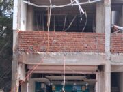 ढिठाई की हद…अवैध रूप से बने अपोलो फार्मेसी पर प्रशासन ने चलाया था बुलडोजर…फिर अवैध निर्माण शुरू…नगर पालिका मूकदर्शक…जिला प्रशासन पर प्रश्नचिन्ह…?