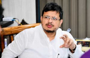 बंगाल राजनीति में बड़ा उलटफेर, 58 विधायकों ने ऋतब्रत को अपना नेता माना