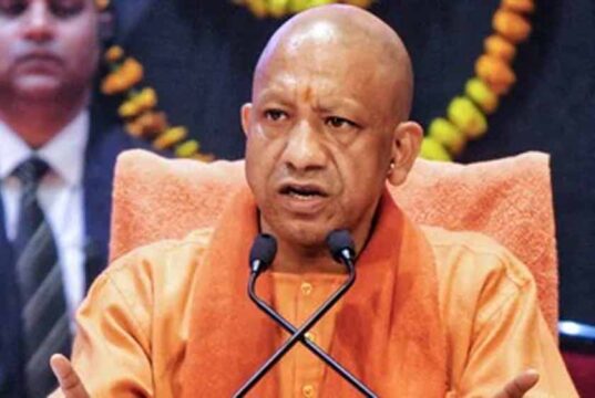 चिल्लूपार से सीएम योगी का चुनावी शंखनाद, विकास और राम मंदिर पर विपक्ष को घेरा