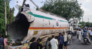 खरगोन में टैंकर में भीषण ब्लास्ट: वेल्डिंग के दौरान हुआ विस्फोट, 500 मीटर दूर तक उड़े परखच्चे