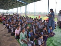सोशल मीडिया की गुहार पर गांव पहुंची बाल चौपाल, बच्चों को मिले अधिकारों के सबक