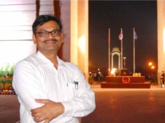 बिलासपुर में मंच पर गाना गाते-गाते प्रोफेसर को आया हार्ट अटैक, मौके पर हुई मौत