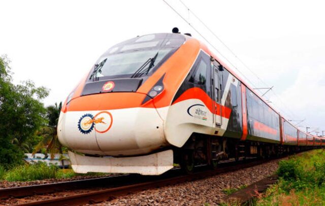 Vande_Bharat_Express_73_2-1.jpg