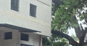 अचार्य इंस्टीट्यूट के पार्किंग में मीटर में लगी आग…सुरक्षा मापदंडों का खुला उल्लंघन, बच्चों की जान से खिलवाड़…
