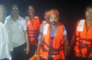 उफनती नदी में चट्टान पर फंसे ग्रामीण का डीडीआरएफ टीम ने किया सुरक्षित रेस्क्यू सूरजपुर में बड़ा हादसा टला